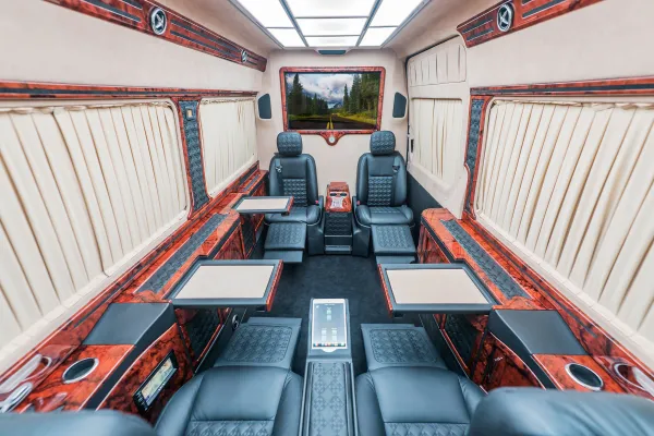 Mercedes Sprinter VIP (1-15) PAX